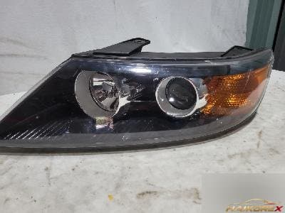 Kia Sorento 2010 — фара передняя