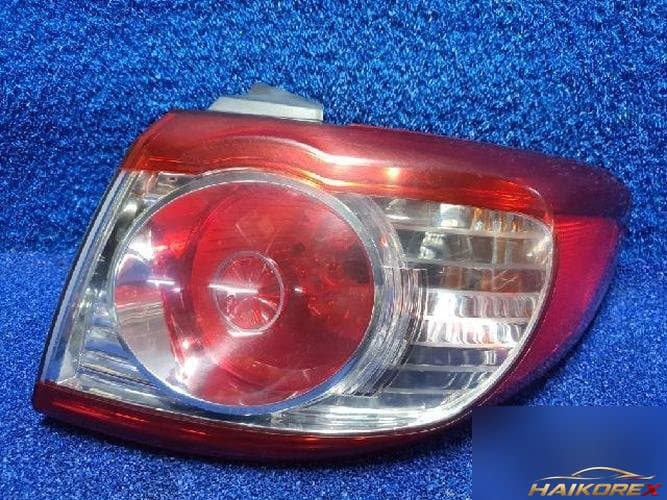 Hyundai Santa Fe 2011 — фара задняя правая (наружная)