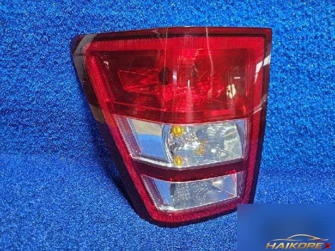 Jeep Grand Cherokee 2008 — фара задняя левая наружная 55156721AH