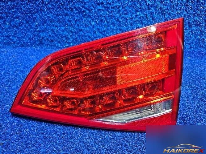 Audi A4 2011 — задний фонарь внутренний правый 8K5945094B