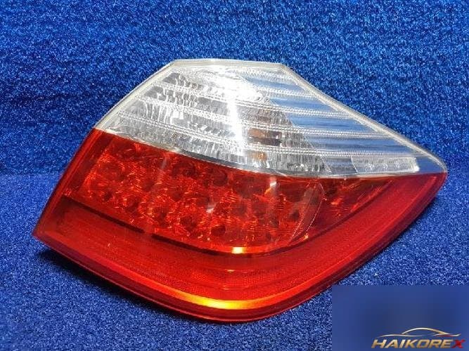 Hyundai Genesis 2011 — задний фонарь правый наружный
