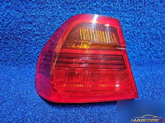 BMW 3 Series 2006 — задний фонарь левый внешний 6937457