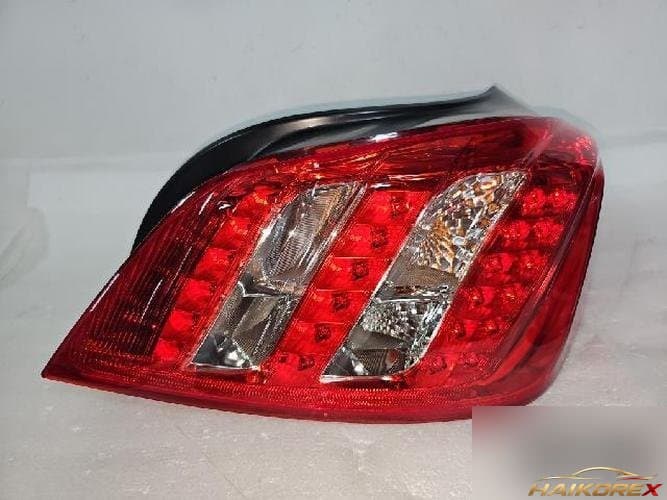Peugeot 407 2014 — фара задняя правая (внешняя) 9686 2936 80A