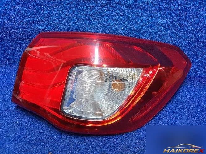 Kia Forte 2012 — задний фонарь правый наружный 924021M4