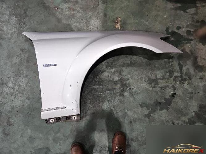 Mercedes-Benz S-Class 2011 — крыло правое (пассажирское) A2218800218