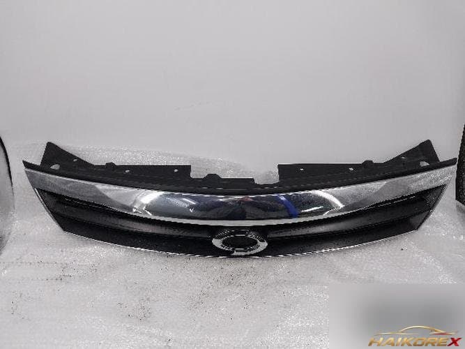 Renault SM5 2008 — решётка радиатора 8730152700