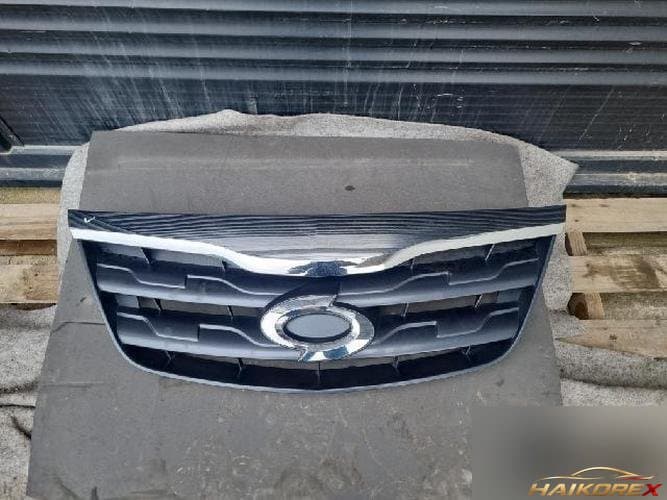 Renault QM5 2009 — решетка радиатора 62072JY10A