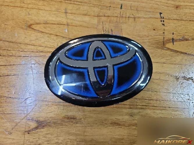 Toyota Camry 2019 — решётка радиатора