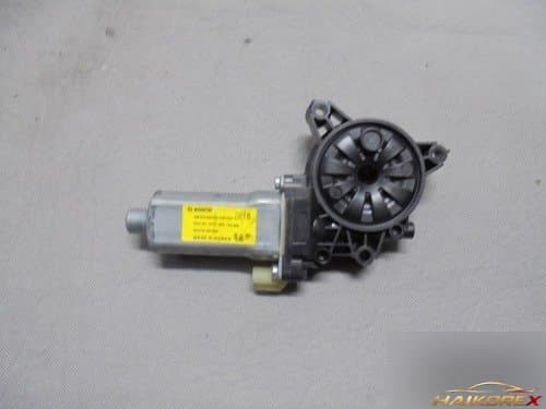 Мотор стеклоподъемника переднего правого Sorento R 824602P000