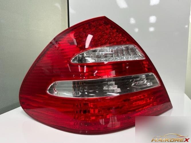 Mercedes-Benz E-класс 2008 — фонарь задний левый наружный 2118200564
