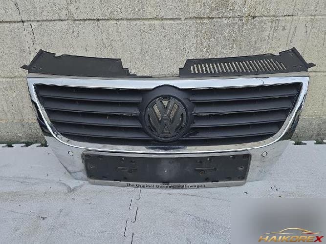 Volkswagen Passat 2010 — решетка радиатора