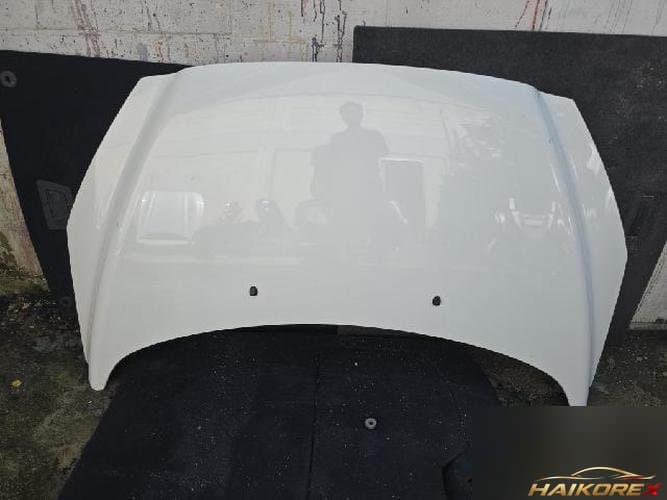 Peugeot 308 2014 — капот 2