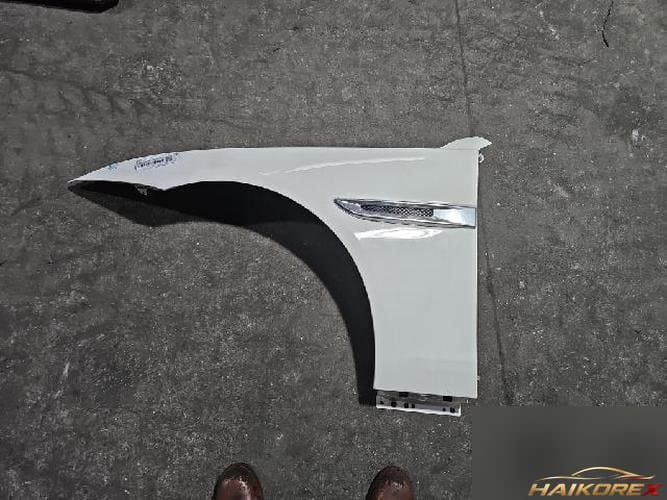 Jaguar XE 2016 — крыло левое GX73-16006-AD
