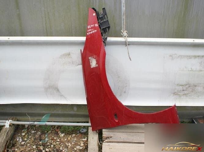 Peugeot 307 2002 — крыло правое 9653364577