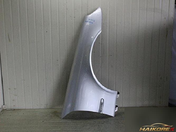 Mercedes-Benz E-класс 2003 — крыло правое