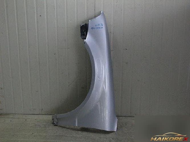 Volkswagen Passat 2004 — крыло левое