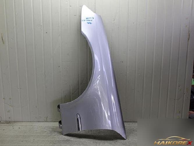 Mercedes-Benz E-класс 2004 — крыло левое