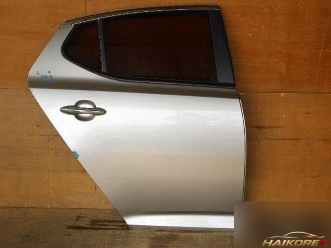 Kia K5 2011 — дверь задняя правая 770042T000