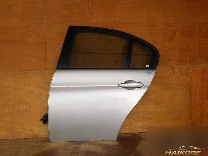 BMW 3 серии 2005 — дверь задняя левая