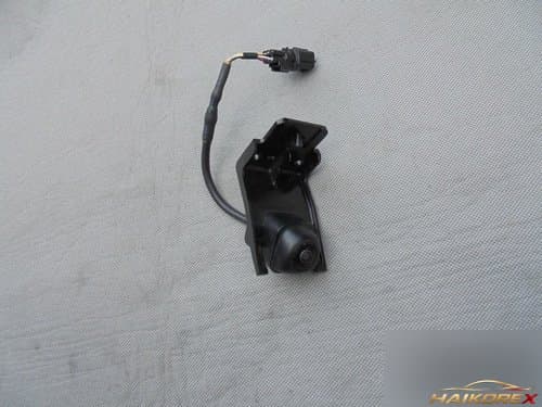 Задний бампер с камерой заднего вида