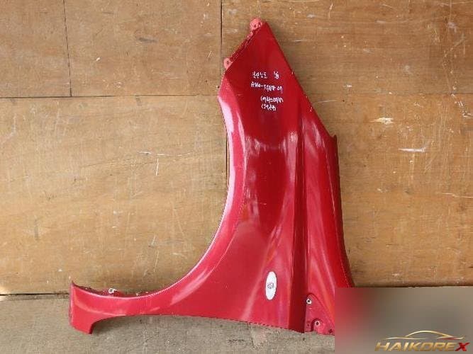 Nissan Note 2008 — крыло левое