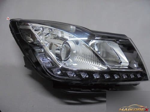 Фара передняя правая HID 7P 8310834200