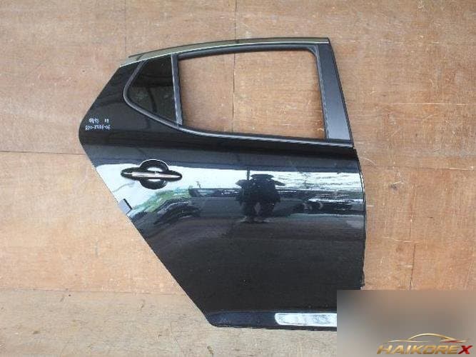 Kia K5 2014 — дверь задняя правая