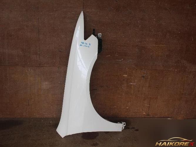 Honda Acura 2005 — крыло правое