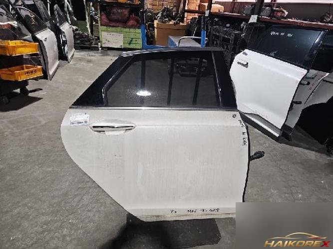 Ford MKZ 2019 — дверь задняя правая EP5Z-5424630-A