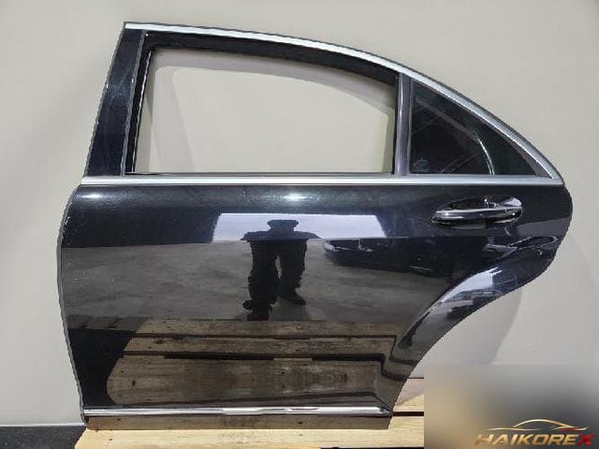 Mercedes-Benz S-Class 2010 — задняя дверь левая