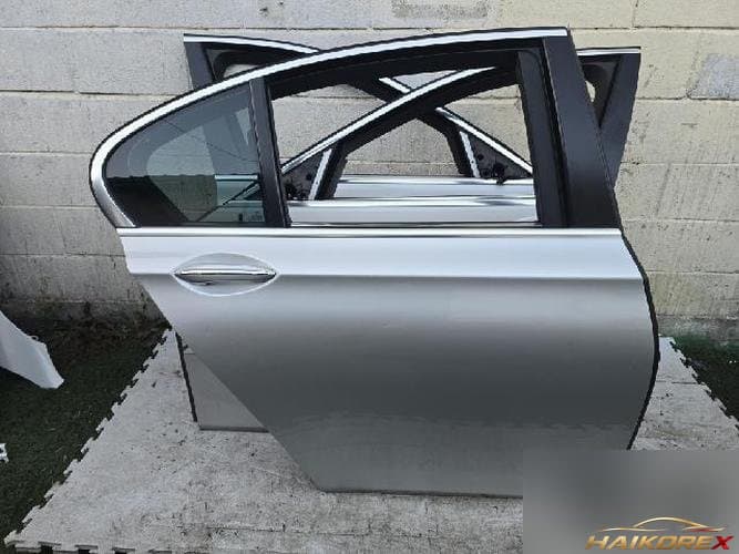 BMW 7 Series 2012 — дверь задняя правая
