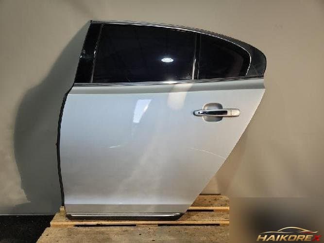 Ford MKS 2014 — дверь задняя левая