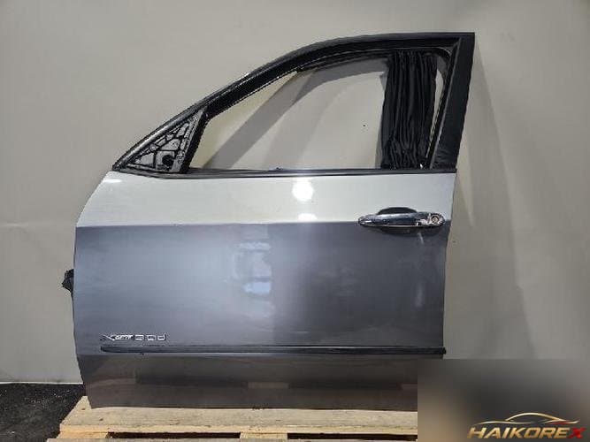 BMW X5 2009 — дверь передняя левая (водителя)