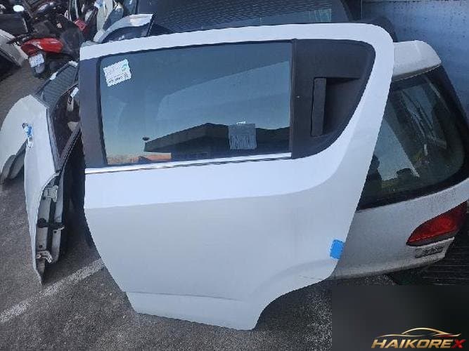 Chevrolet Aveo 2014 — дверь задняя левая