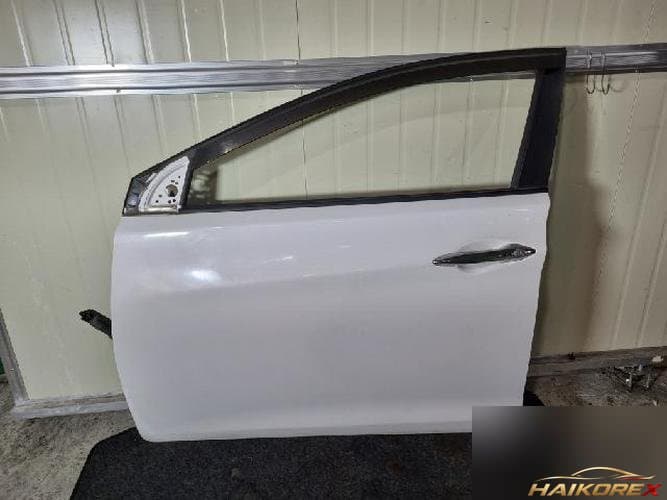 Hyundai Avante 2011 — дверь передняя левая (водителя)