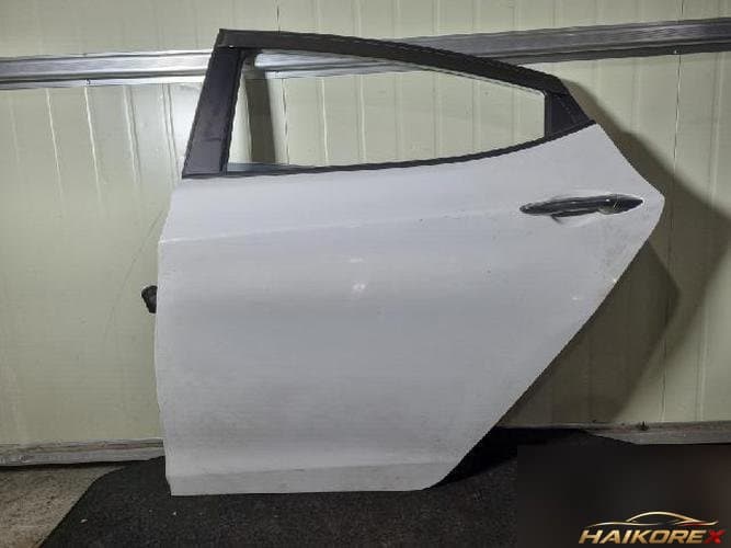Hyundai Avante 2011 — дверь задняя левая