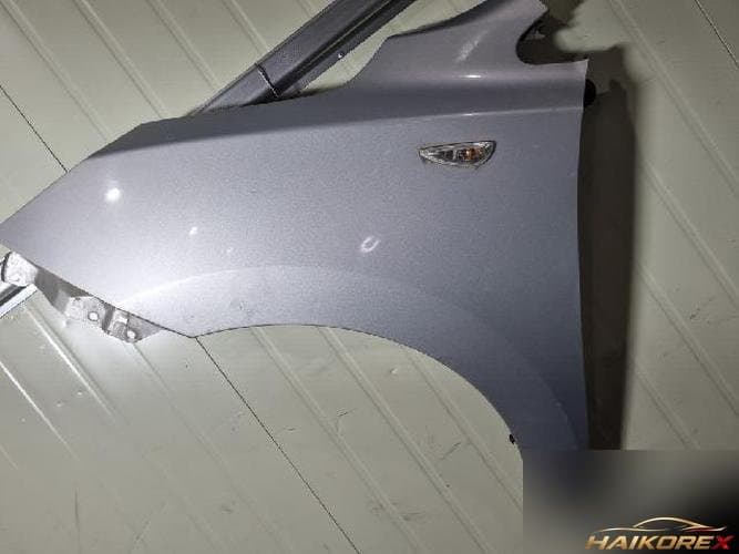 Hyundai Tucson 2010 — крыло левое (4 двери)