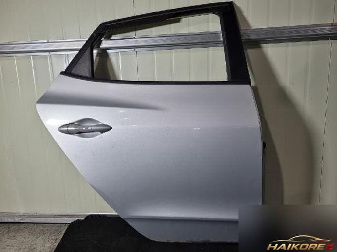 Hyundai Tucson 2010 — дверь задняя правая