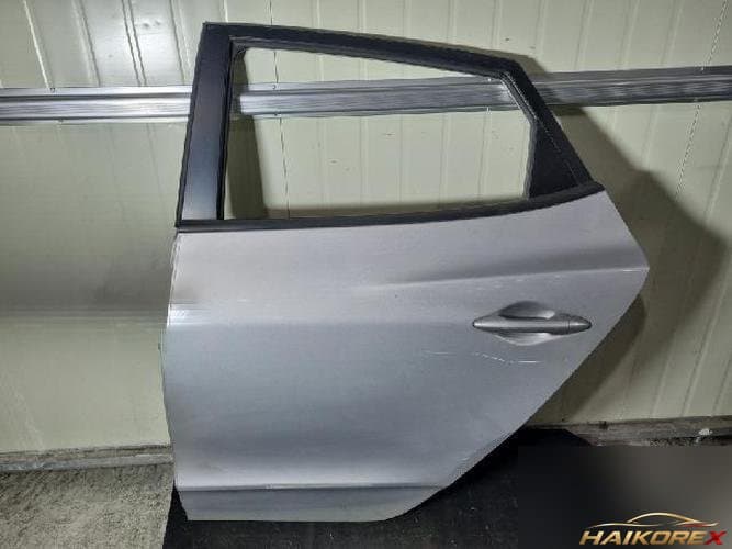 Hyundai Tucson 2011 — дверь задняя левая