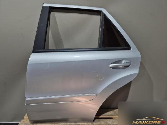 Mercedes-Benz M-Class 2007 — дверь задняя левая