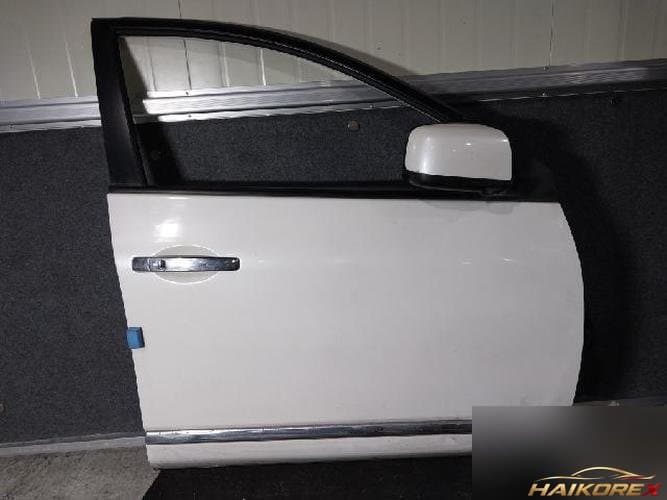 Nissan Rogue 2011 — передняя дверь правая