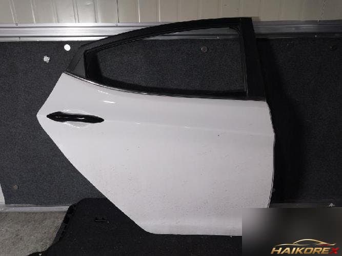 Hyundai Avante 2014 — дверь задняя правая, вторая