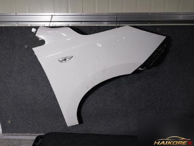 Hyundai Tucson 2015 — крыло правое