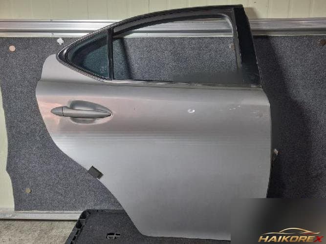 Lexus IS 2006 — задняя дверь правая