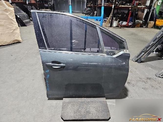 Peugeot 208 2014 — передняя дверь правая 9807820680