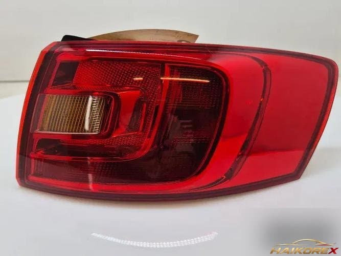 Volkswagen Jetta 2012 — фонарь задний правый 5L6945096
