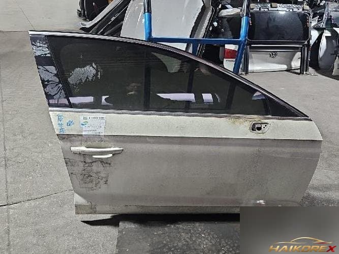 Audi A3 2014 — дверь передняя правая 8V5831052