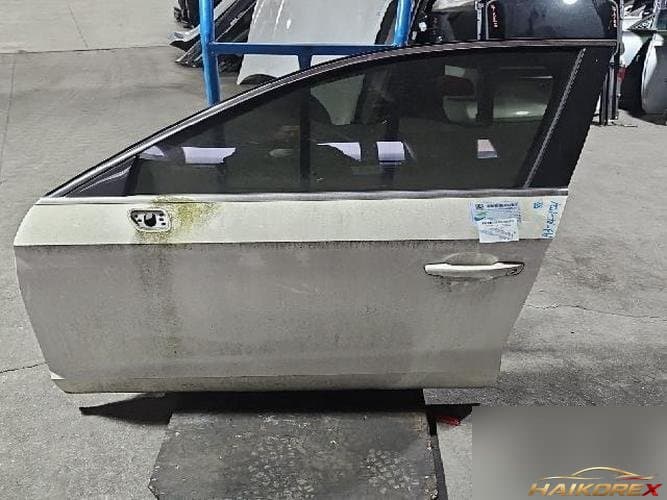 Audi A3 2014 — дверь передняя левая 8V5831051