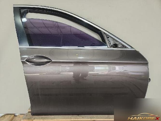 BMW 5 серия 2013 — дверь передняя правая