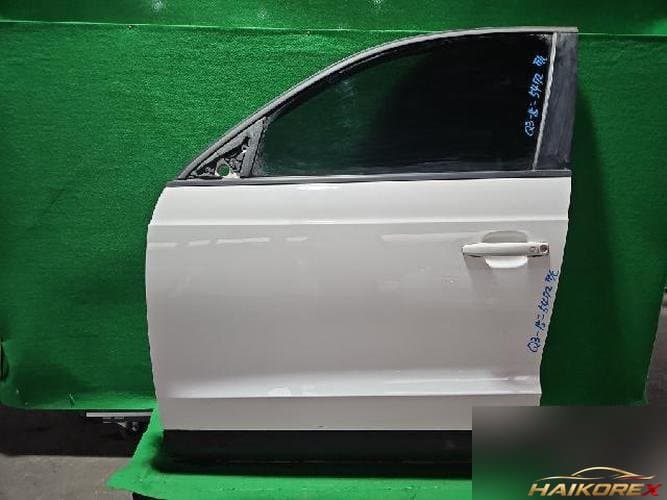 Audi Q3 2015 — дверь передняя левая 8V0831051C